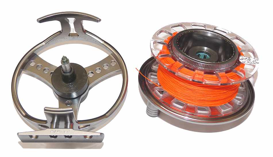 Hardy Demon 5000 large arbor fly reel, 3 s/spools & padded case - Image 5