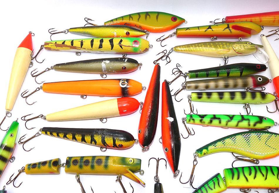 Alternative view of Plano box 50+ pike musky lures Rapala & more