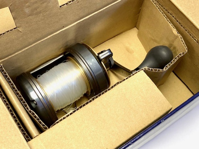 Shimano Tyrnos 16 heavy duty big game reel with tools and box