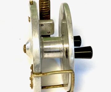 Alternative view of Hardy Longstone 5″ vintage sea fishing reel brass guide and check