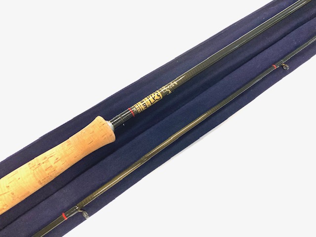 Alternative view of Hardy Graphite Trout fly rod 9' 3" line #7/8 with Hardy bag