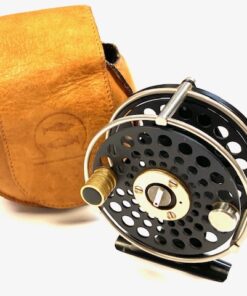 Alternative view of Ari't Hart Rio Orbigo F2 trout fly reel with spare spool and pouch