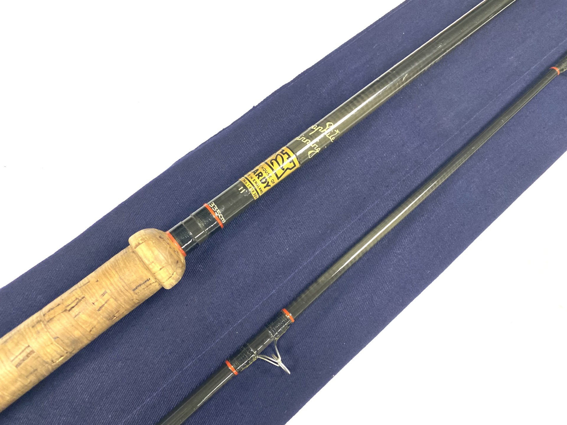 Hardy Favourite 11' 2-piece graphite spinning rod + bag