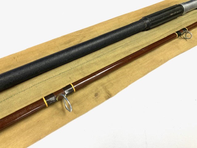 Alternative view of Hardy Longbow 12' 6" hollowglass beach casting rod 6-8oz 2 piece with bag