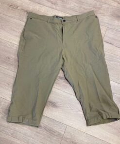 Barbour 3/4 length men's light weight shorts size 42"