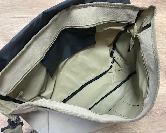 House of Hardy green / beige fishing tackle bag with shoulder strap
