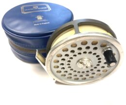 Hardy Marquis #8/9 trout fly reel with Hardy pouch