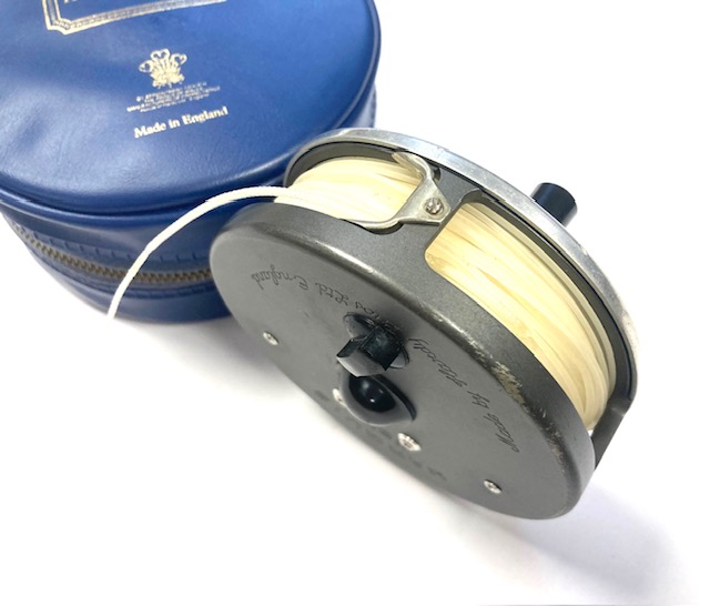 Hardy Marquis #8/9 trout fly reel with Hardy pouch