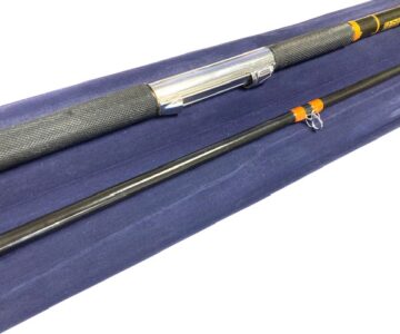 Alternative view of Hardy Victor 12′ two piece vintage glass fibre beach casting rod bass pollack cod tope with bag
