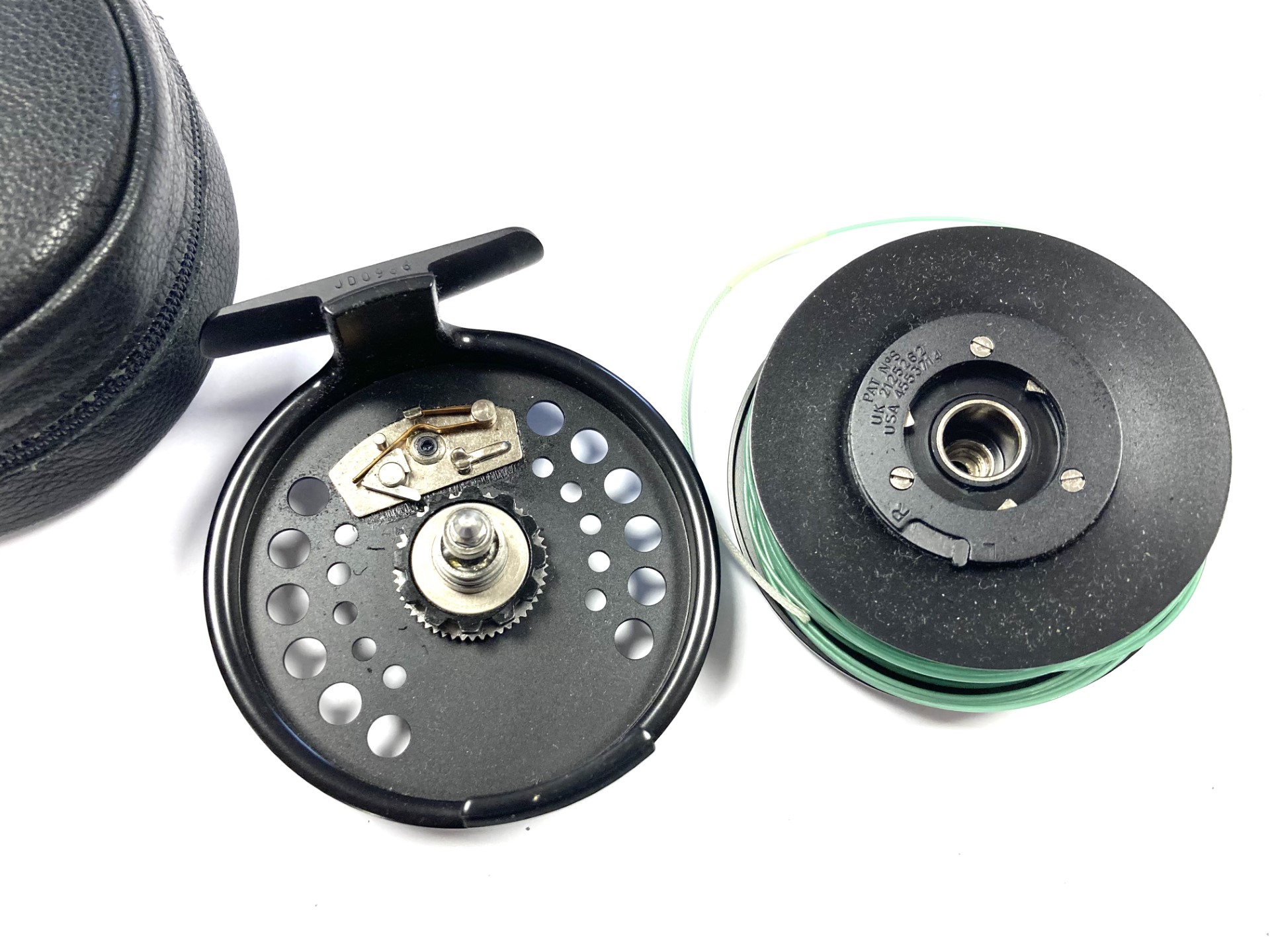 Hardy Sovereign 2000 Black Trout Fly Reel No 561 Plus Hardy Pouch