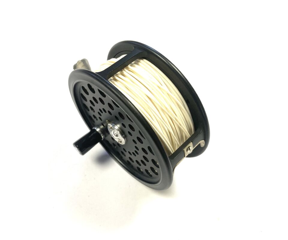 Alternative view of Hardy Ultralite Salmon Disc 4 1/8″ Fly Reel # 551 With Hardy Drawstring Bag