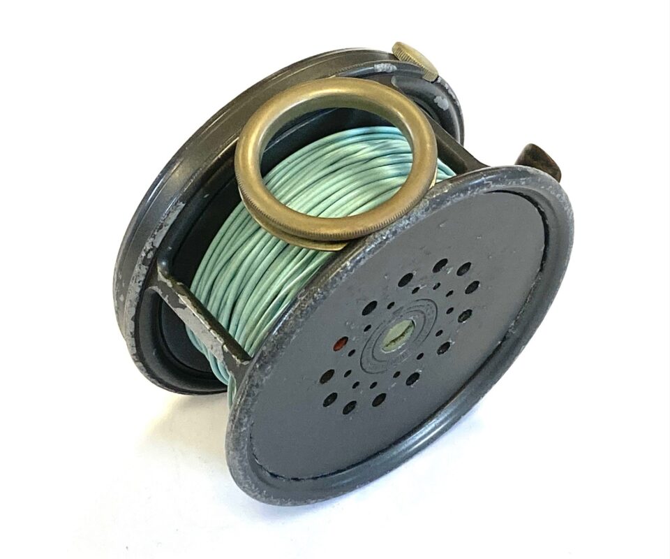 Alternative view of Hardy Perfect 4″ Wide Drum Salmon Fly Reel With Revolving Line Guard