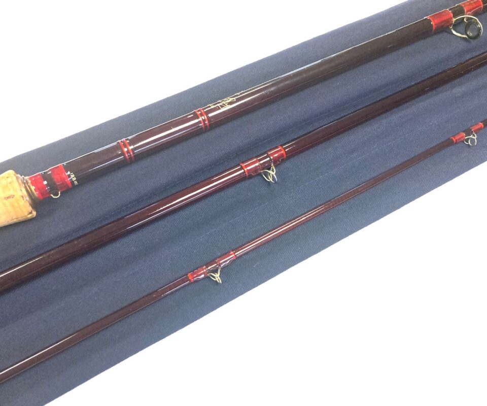 Alternative view of Hardy Graphite Salmon Fly Deluxe 15’ 4″ 3 Piece Rod Line #10 Spey & Overhead Casting