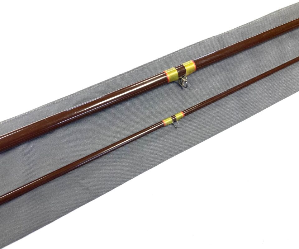 Alternative view of Hardy Richard Walker Reservoir Superlite 9′ 3″ 2 Piece Rod With Bag
