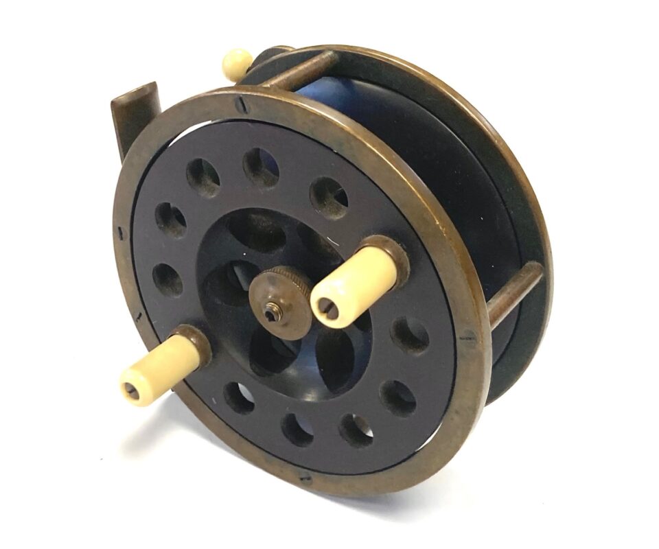 Alternative view of Percy Wadham Isle of Wight 4” Rare Brass Ebonite Cowes reel