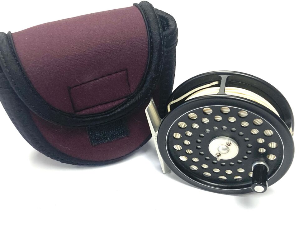 Hardy Ultralite Disc #6 Trout Fly Reel & Hardy Pouch