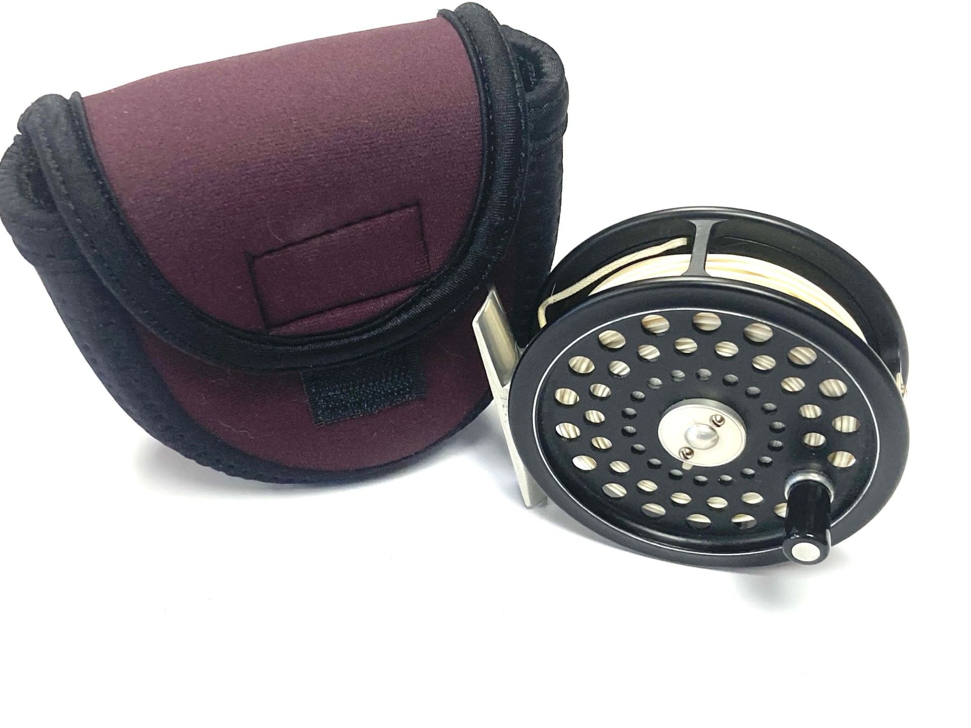 Hardy Ultralite Disc #6 Trout Fly Reel & Hardy Pouch