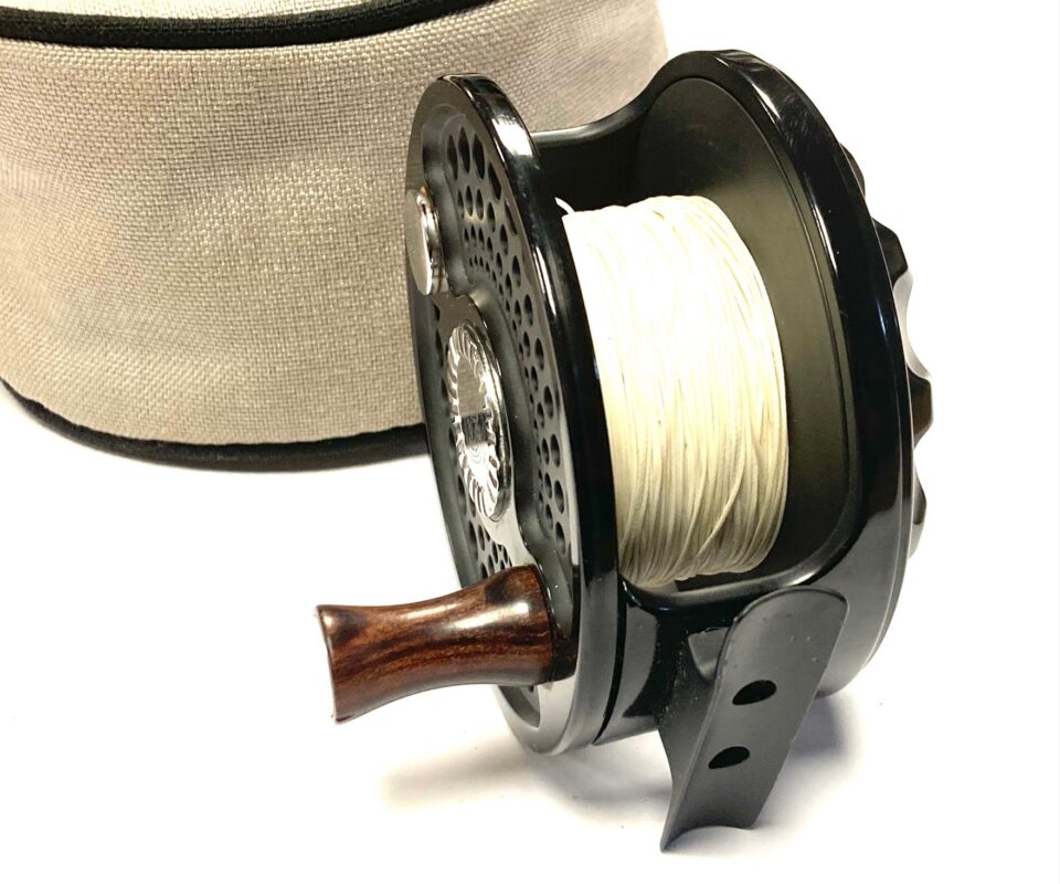 Alternative view of Charlton Signature Series Salt Water Fly Reel Model 8500 1.2 With Pouch