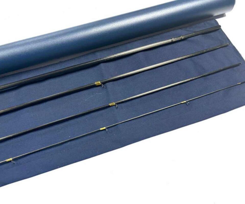   Thomas and Thomas CONTACT 11′ 3″ Trout Fly Rod Line #3 With Bag & Tube