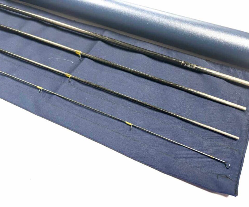   Thomas and Thomas CONTACT 11′ 3″ Trout Fly Rod Line #3 With Bag & Tube