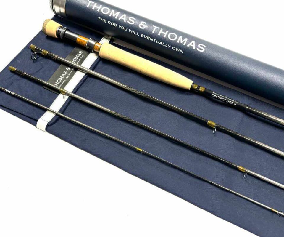   Thomas and Thomas CONTACT 11′ 3″ Trout Fly Rod Line #3 With Bag & Tube Excellent