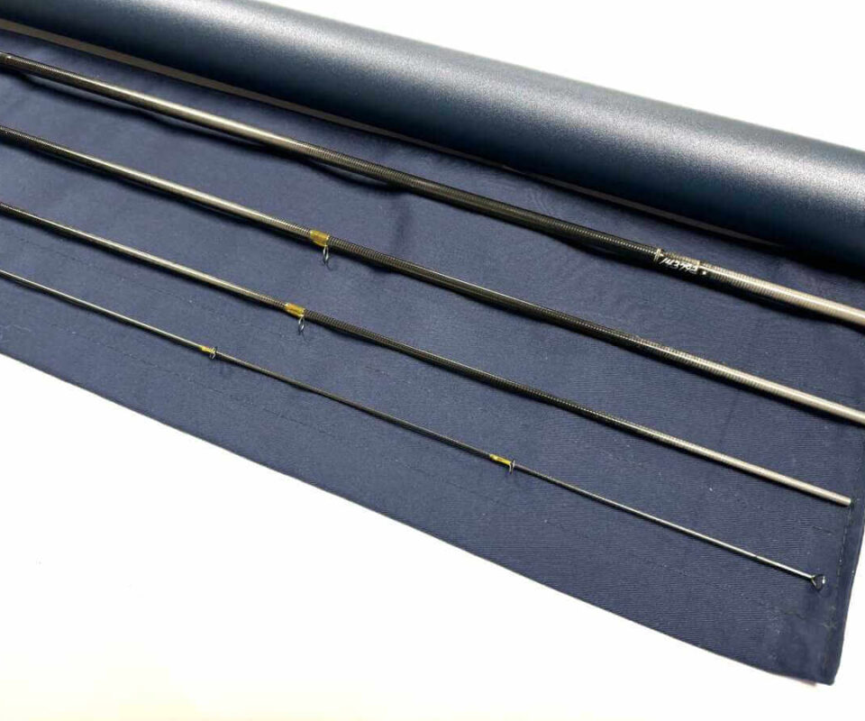   Thomas and Thomas CONTACT 11′ 3″ Trout Fly Rod Line #3 With Bag & Tube Excellent