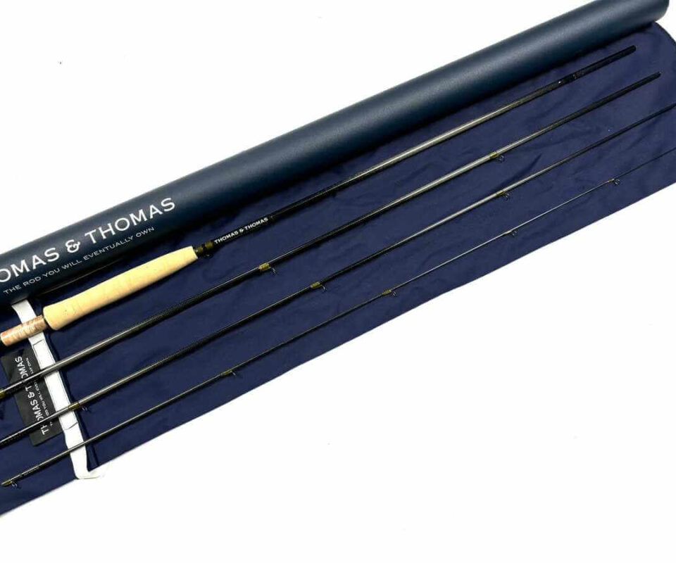   Thomas and Thomas CONTACT 10′ Trout Salt Water Fly Rod Line #8 With Bag & Tube Excellent