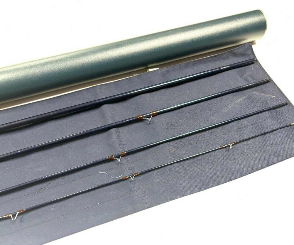   Thomas and Thomas HE HELIX 10′ Trout / Salt Water Fly Rod Line #4 With Bag & Tube