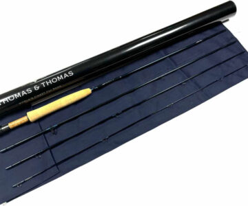   Thomas and Thomas SPIRE 8′ 9″ Trout / Salt Water Fly Rod Line #4 With Bag & Tube Excellent