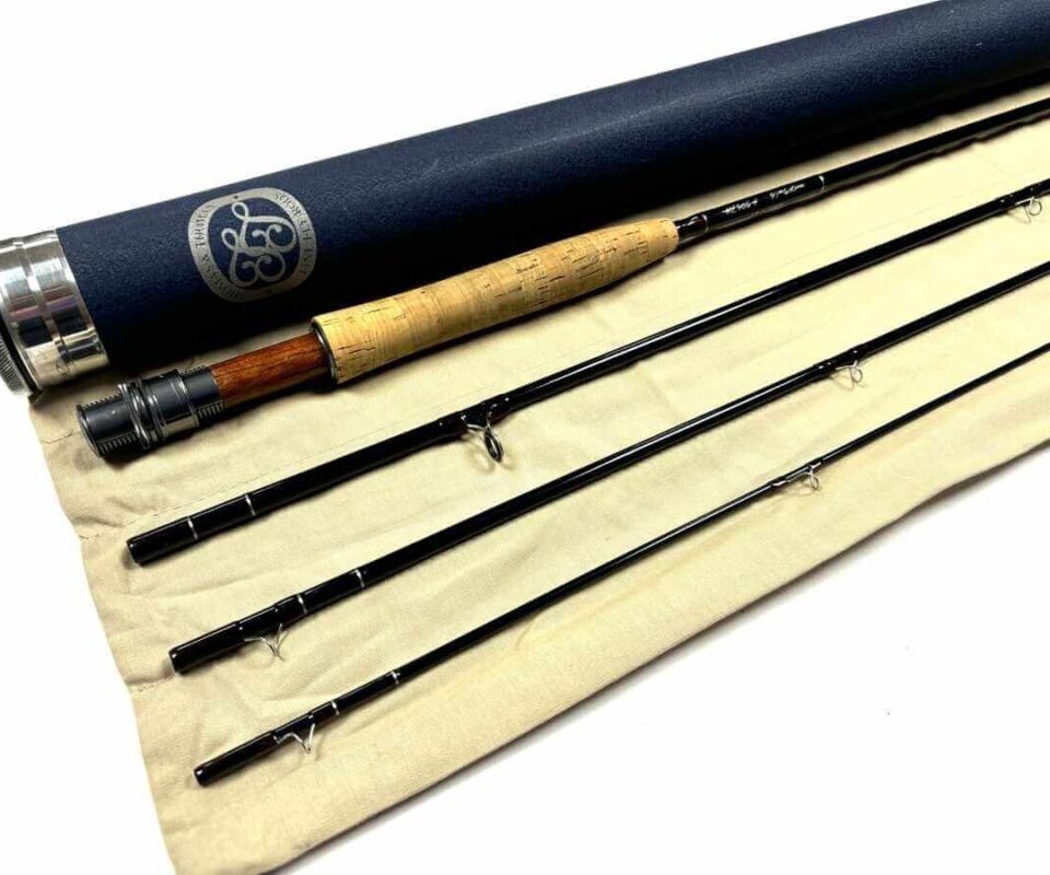   Thomas and Thomas HE HELIX 9′ Trout / Salt Water Fly Rod Line #7 With Bag & Tube