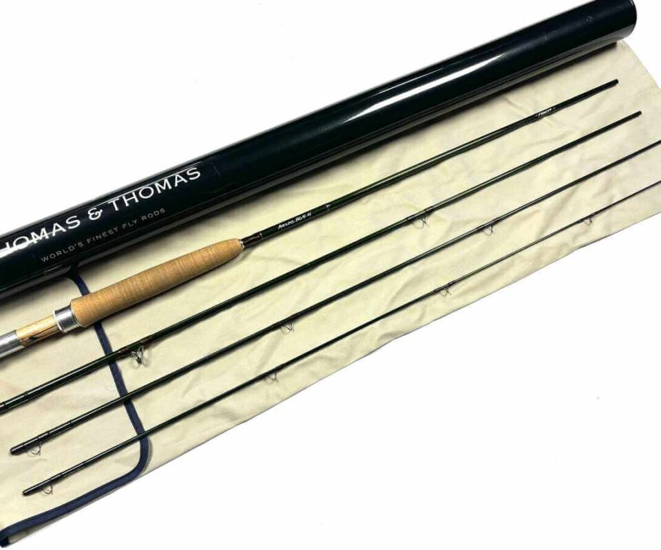   Thomas and Thomas AEROS 8′ 6" Trout / Salt Water Fly Rod Line #4 With Bag & Tube Fine Condition