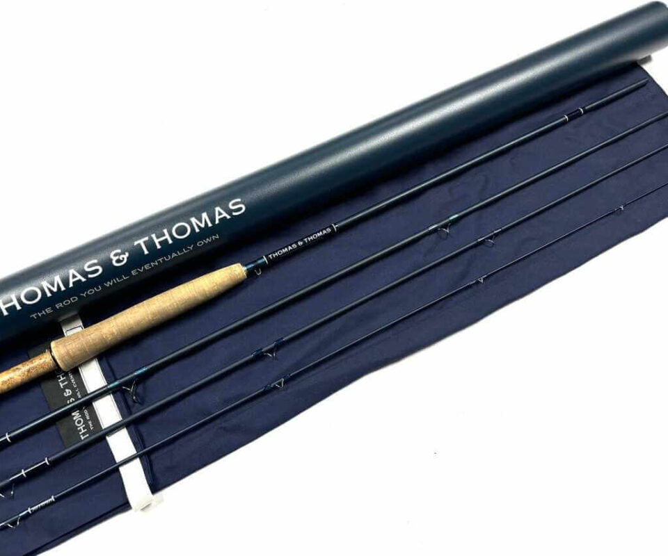   Thomas and Thomas AVANTT 9′ Trout / Salt Water Fly Rod Line #4 With Bag & Tube Excellent