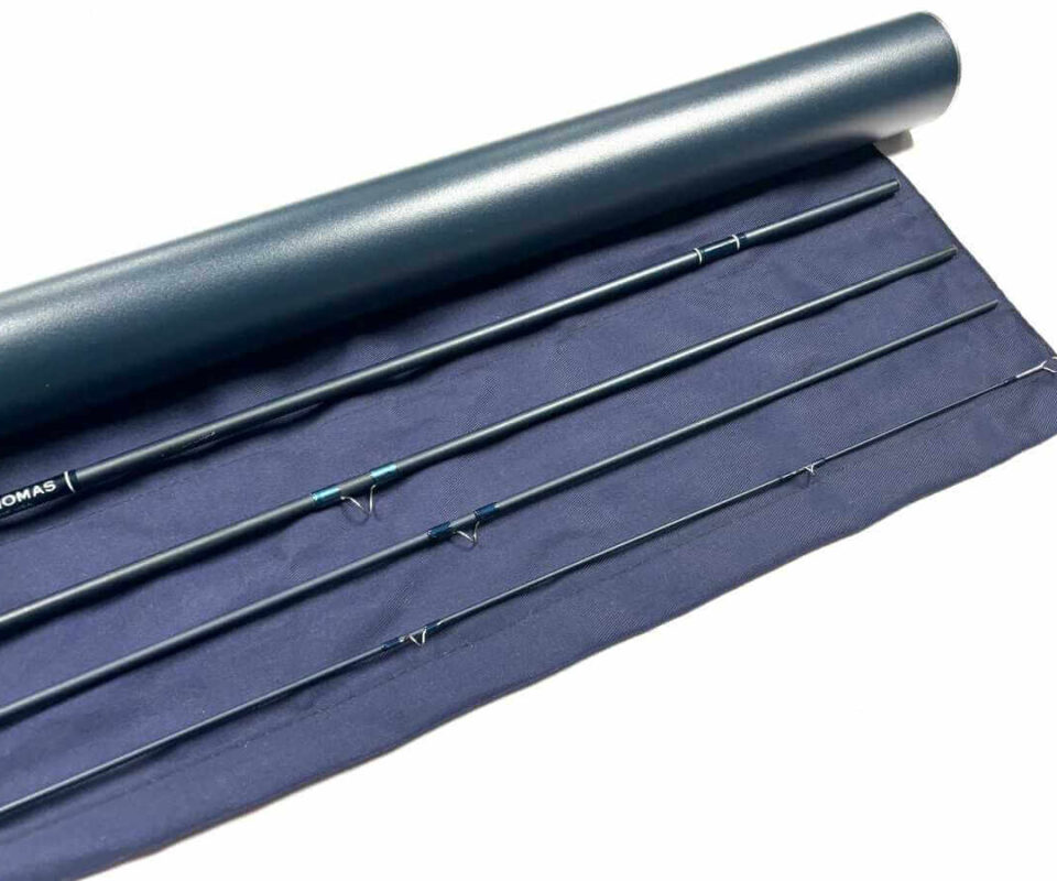   Thomas and Thomas AVANTT 9′ Trout / Salt Water Fly Rod Line #4 With Bag & Tube Excellent