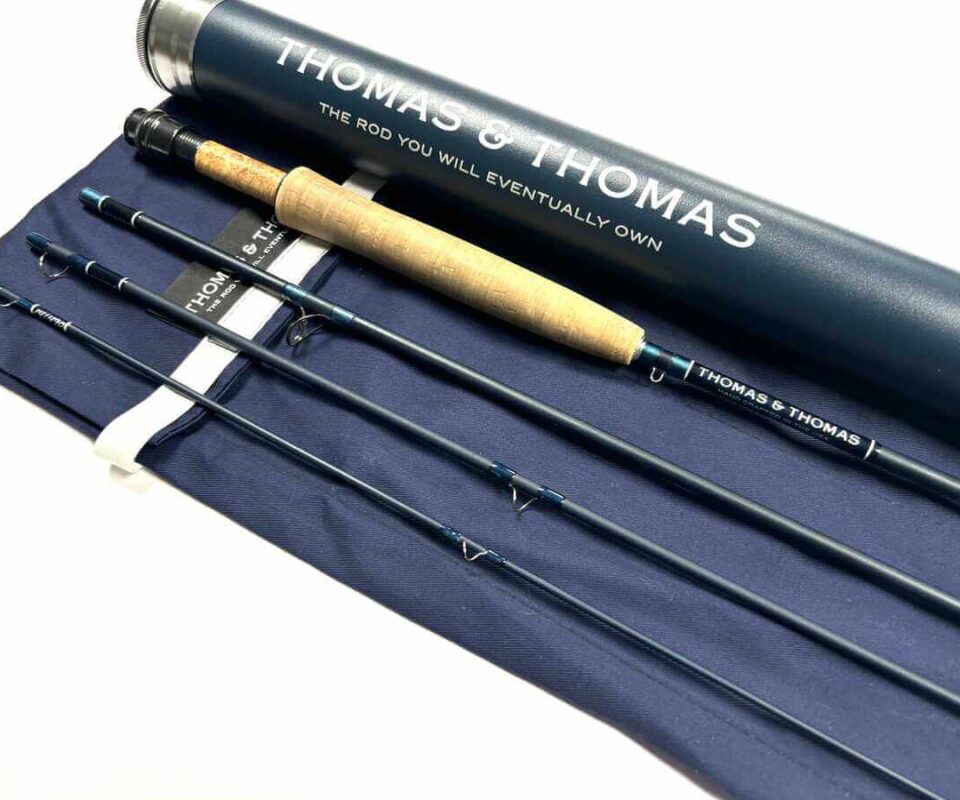   Thomas and Thomas AVANTT 9′ Trout / Salt Water Fly Rod Line #4 With Bag & Tube Excellent