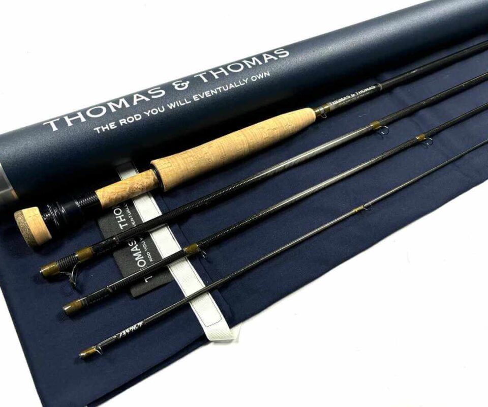   Thomas and Thomas CONTACT 10′ 8″ Trout Fly Rod Line #4 With Bag & Tube
