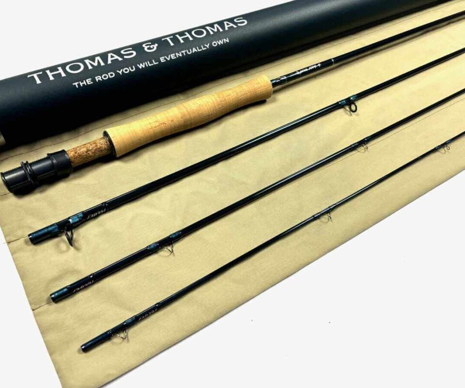   Thomas and Thomas SPIRE 10′ Trout / Salt Water Fly Rod Line #4 With Bag & Tube