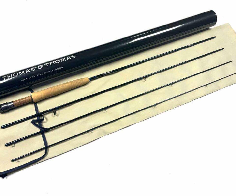   Thomas and Thomas SPIRE 8′ 3″ Trout / Salt Water Fly Rod Line #3 With Bag & Tube Excellent