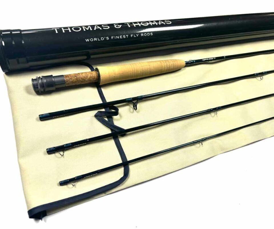   Thomas and Thomas SPIRE 8′ 3″ Trout / Salt Water Fly Rod Line #3 With Bag & Tube Excellent
