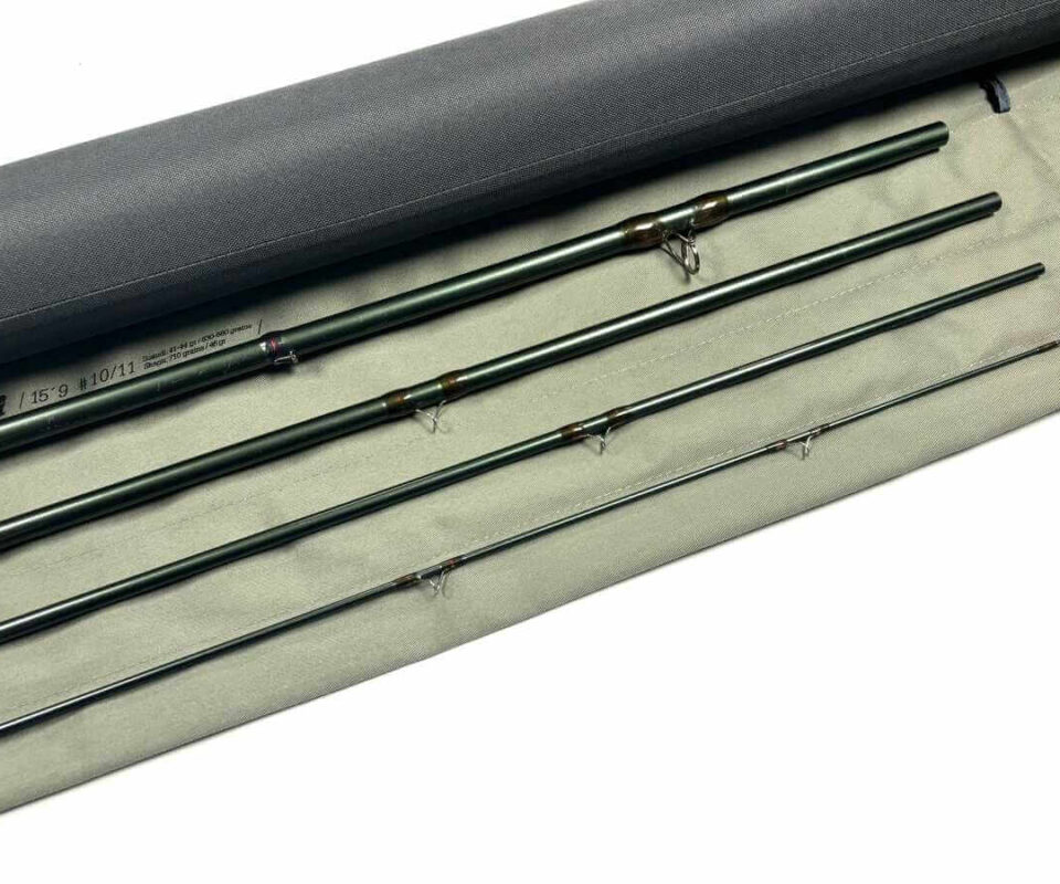   Guideline LXI 4 Piece Double Handed Salmon Fly Rod 15′ 9″ line #10/11 With Bag & Tube