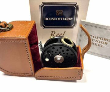   Hardy St George Junior 2 9/16″ Trout Fly Reel RHW Line Guide & Leather Case MINT
