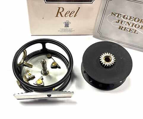   Hardy St George Junior 2 9/16″ Trout Fly Reel RHW Line Guide & Leather Case MINT