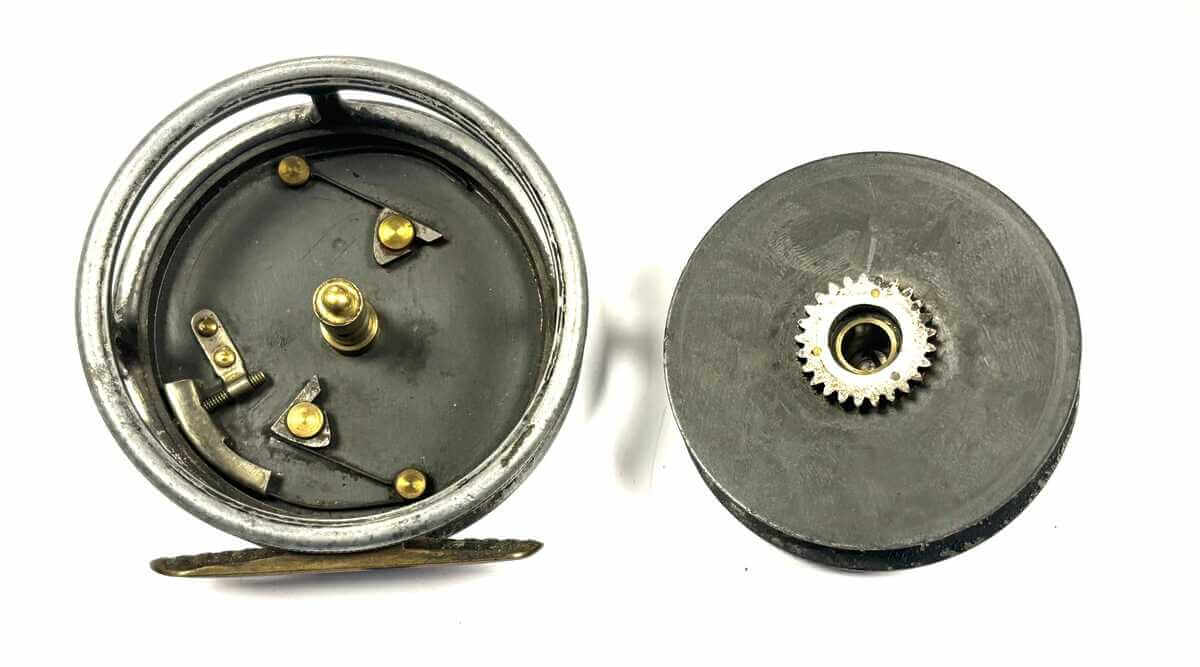 Hardy Uniqua 3 1/8″ vintage alloy trout fly fishing reel 2 screw latch