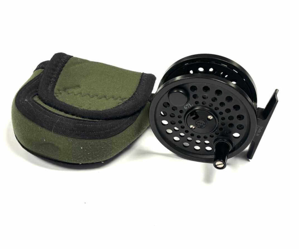   Scientific Angler System 67L Fly Reel With Green Pouch