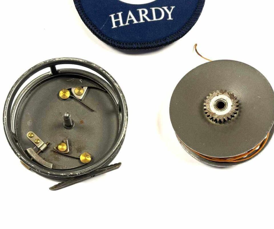  Hardy St John 2 Screw Latch 3 7/8″ Trout Fly Reel With Padded Hardy Pouch