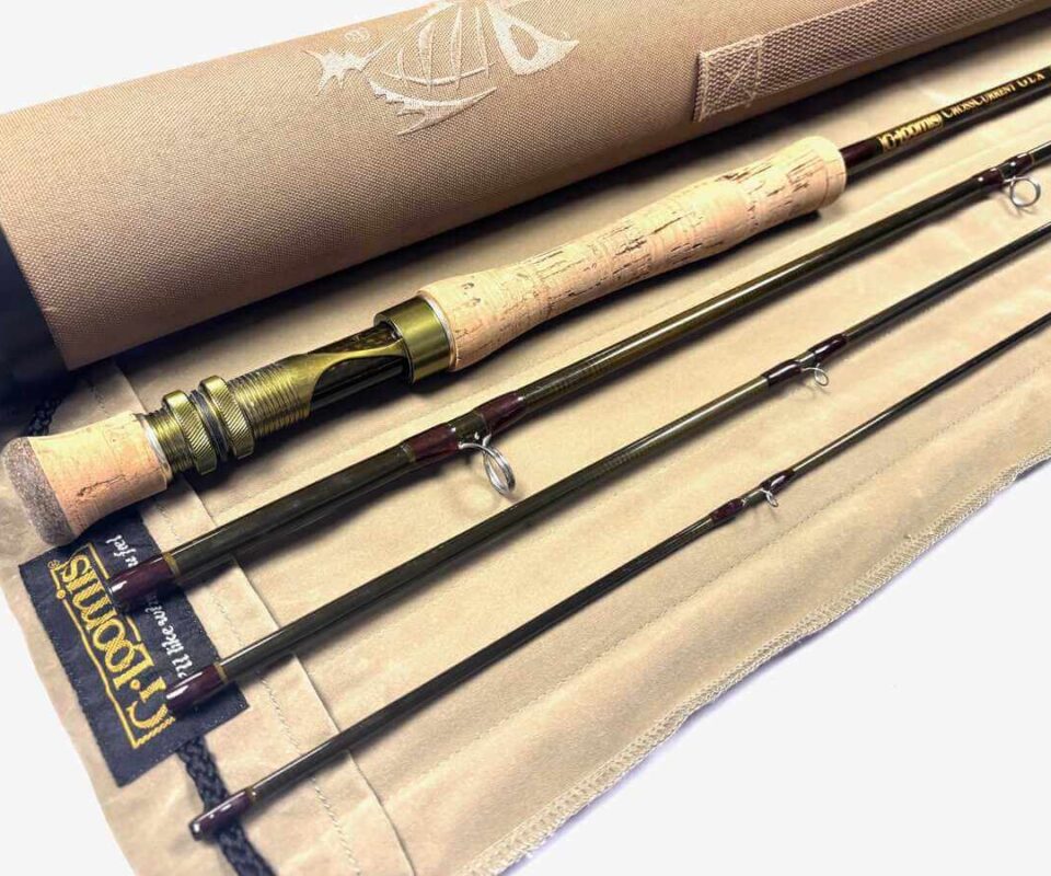 G Loomis Crosscurrent GLX 9′ Line #7 Saltwater Fly Rod With Bag & Case