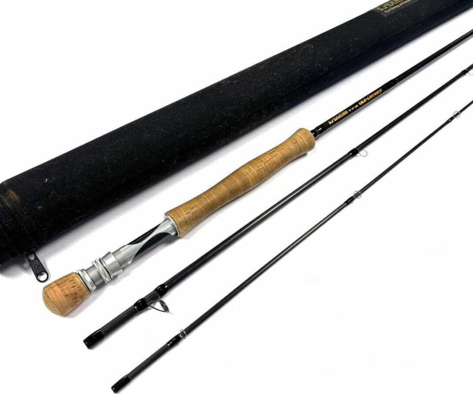 G Loomis GLX DISTANCE 10′ line #7 three piece trout fly rod with
