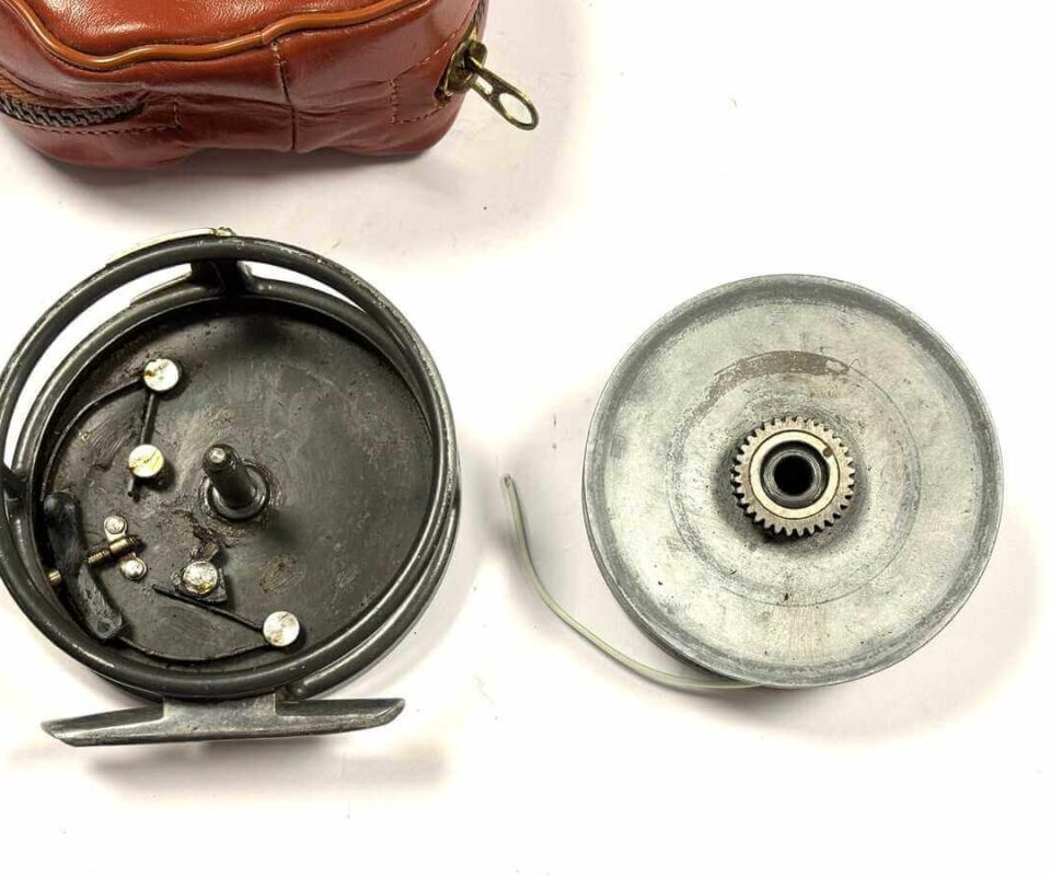   Hardy LRH Lightweight 3 1/8″ Trout Fly Reel With Hardy Leatherette Case