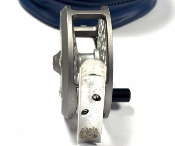   Hardy the Flyweight 2 1/2″ alloy brook trout fly reel with case