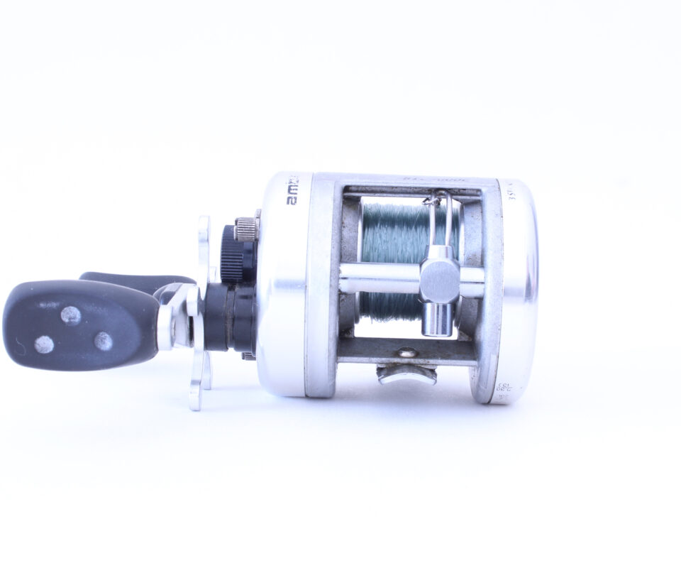 Alternative view of ABU Ambassadeur Bass Series multiplier reel