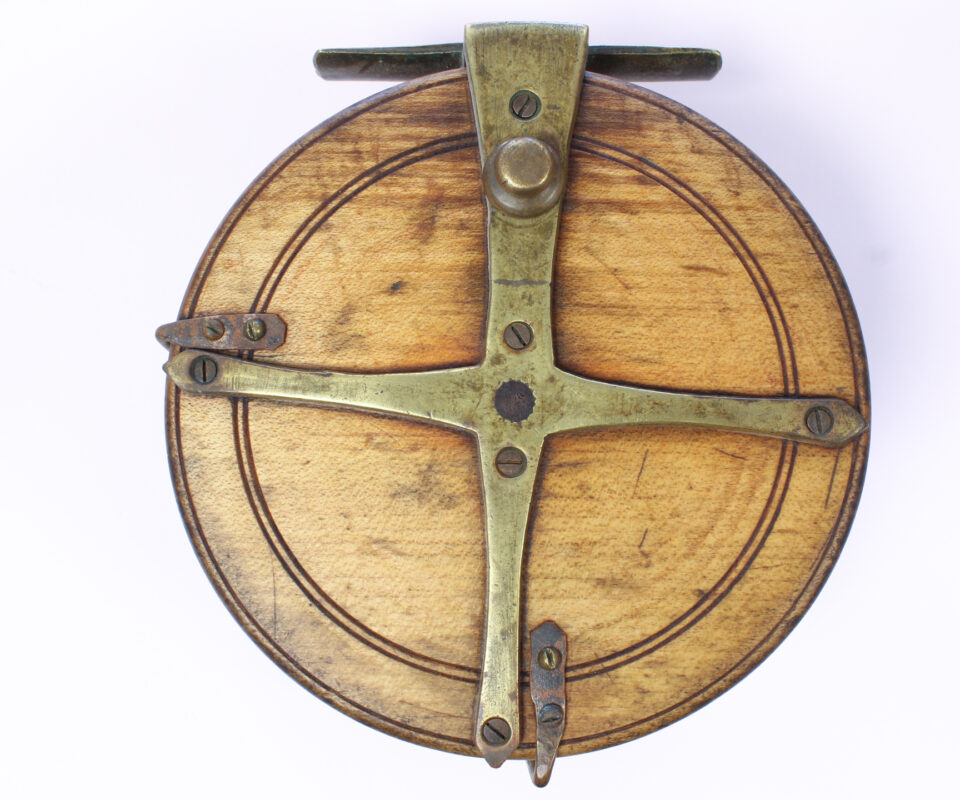   Unknown Wood Brass 5" Sea